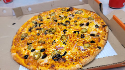 Photo of Pizza Pizza - 35 Dundas St W, Trenton, ON K8V 3N9